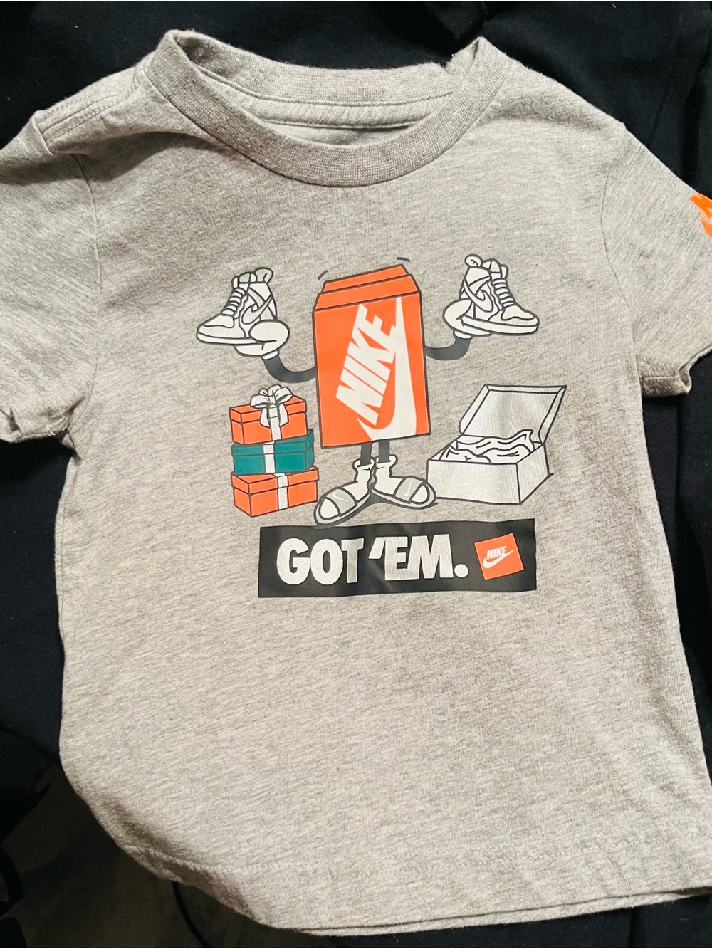 Nike Kids Heather Gray 'Got 'Em' Sneaker Box Graphic Tee